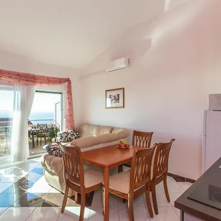 Amazing In With Wifi Makarska